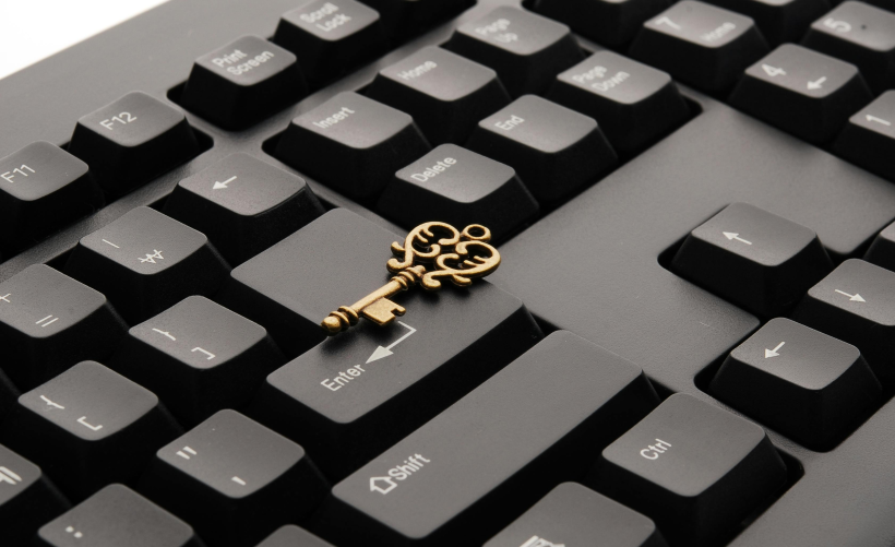 如何快速传输U盘中的文件？