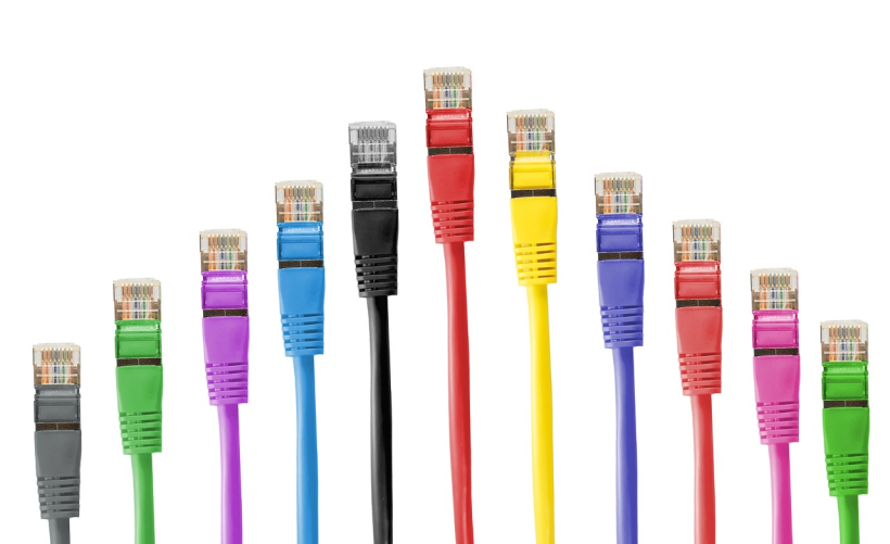 如何利用内容分发网络（CDN）高效加载第三方插件？