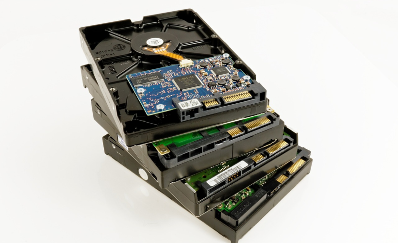 电脑的内存究竟藏身于哪个部件之中？