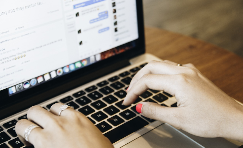 戴尔笔记本的Windows操作系统安装在哪里？