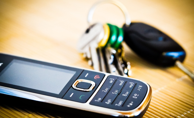 如何在没有电脑的情况下使用京瓷P5018cdn打印机进行手机打印？