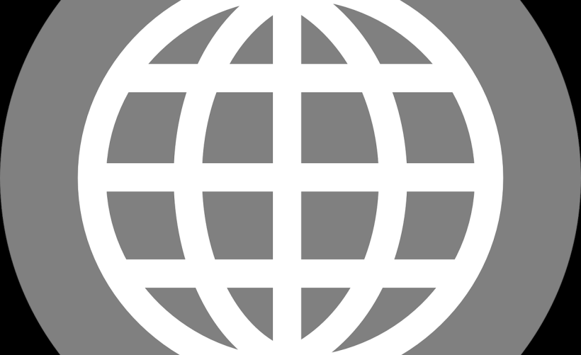 在配置内容分发网络（CDN）时，源站的域名证书是否需要与CDN的域名证书保持一致？