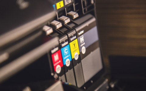 为什么HL3150CDN打印机换墨后打印效果不清晰？