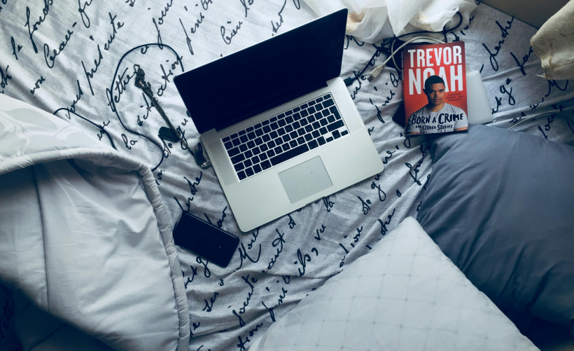 如何利用CDN优化1Mbps服务器带宽的性能？