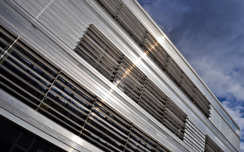 如何构建一个高效的CDN服务器？