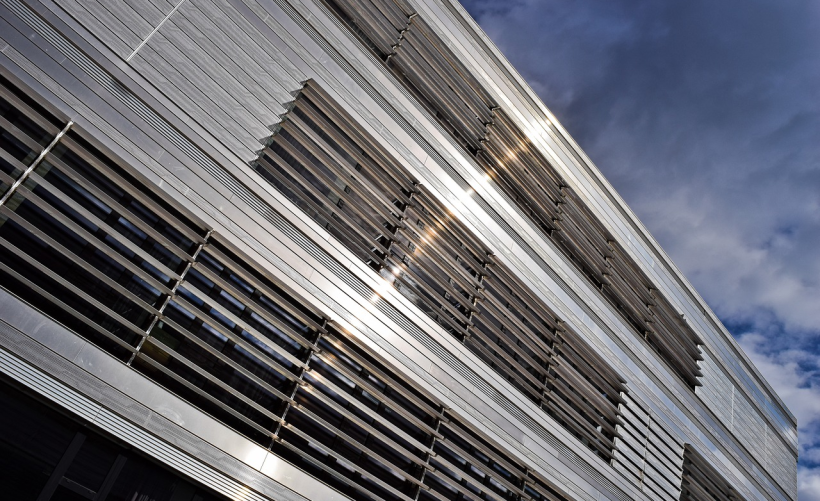 如何构建一个高效的CDN服务器？