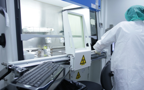 如何检查京瓷m5521cdn打印机的剩余墨粉量?