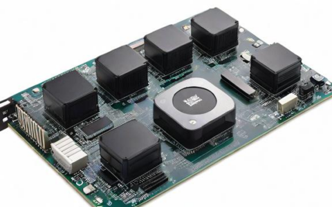 新创云服务器配件支持8颗CPU，这是如何实现的？