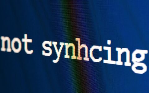 安装CentOS系统时提示not syncing是什么原因？