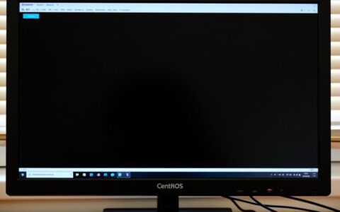 CentOS开机黑屏只有光标在闪，如何解决进入系统？
