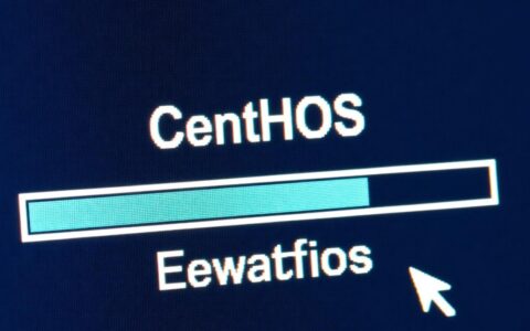 CentOS开机卡白条进不去系统到底怎么办？