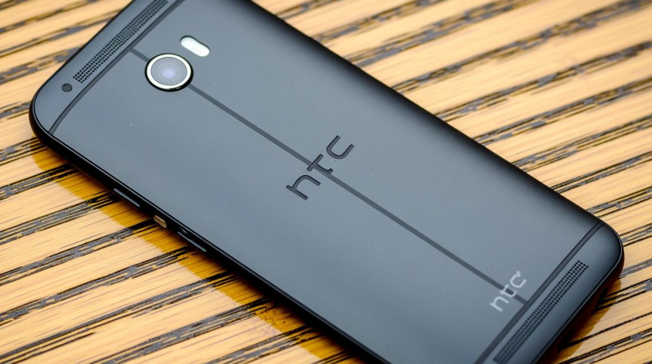 HTC M7手机无法充电，插上数据线也没反应怎么办？