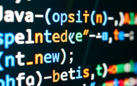 Java用new实例化对象时为什么会报错？