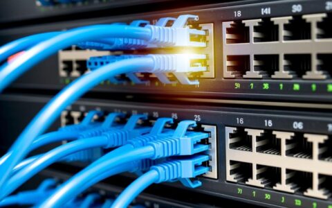 CentOS服务器如何监控并记录指定端口的详细访问日志？