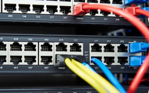 CentOS服务器端口外网访问不了，防火墙和SELinux都设置了怎么办？