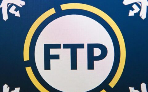 CentOS系统下FTP服务的启动命令是什么？