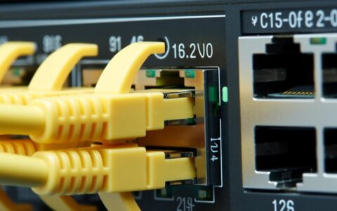 CentOS如何删除物理网口配置文件？