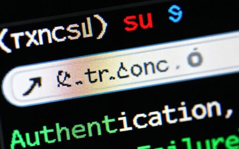 CentOS系统中使用su命令时出现鉴定失败，如何排查和解决？