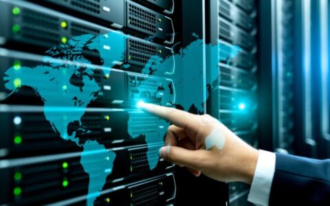 忘记了数据库名称，用什么sql命令可以查出来？