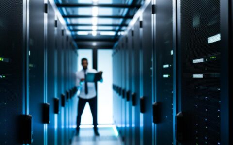 如何用strace命令调试CentOS 7进程？