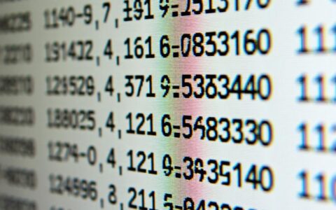 在CentOS系统里用什么命令可以快速计算文件行数？