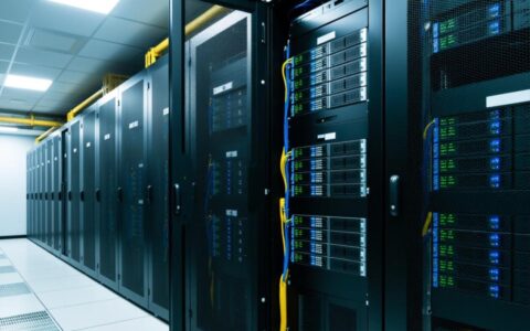 通用服务器尺寸有哪些常见规格？如何选择合适的大小？