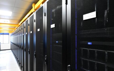 甘肃服务器机柜和虚拟主机怎么选？适用场景有何不同？