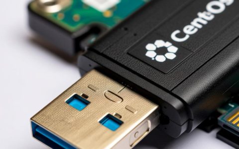 如何用U盘完整克隆CentOS系统到另一块硬盘？