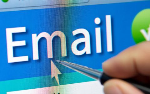 js校验email报错，正则表达式写错了还是语法有问题？