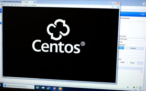 vmware装centos黑屏怎么办？虚拟机黑屏问题如何解决？