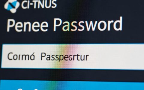CentOS定时生成密码，如何避免密码重复且安全存储？