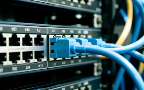 centos 6 如何查找端口占用及开启端口命令是什么？