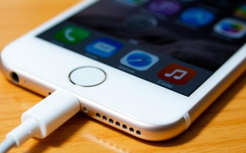 iPhone6无法充电开机怎么办？电池问题还是其他故障？