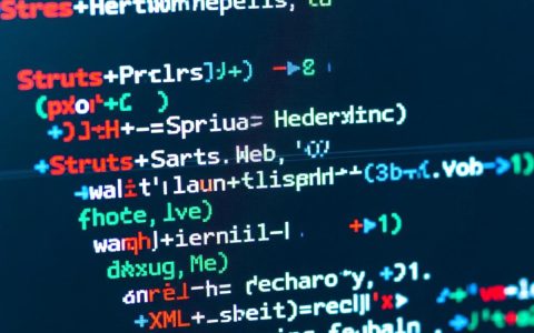 SSH框架XML配置报错，如何快速定位解决？