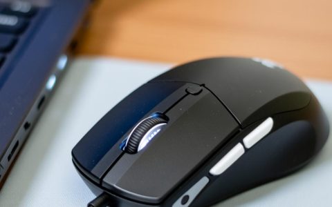 CentOS 7只有鼠标怎么办？如何解决无键盘输入问题？